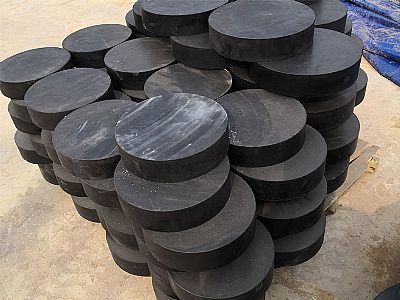 铜陵板式橡胶支座由若干层橡胶片与薄钢板经加压硫化